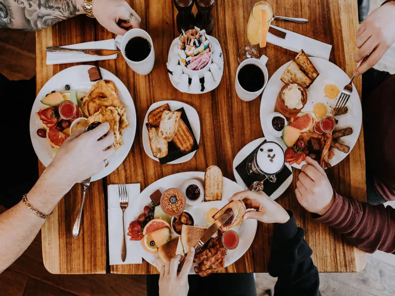 Tempat Makan Terenak Saat Berlibur di Saint Sauveur